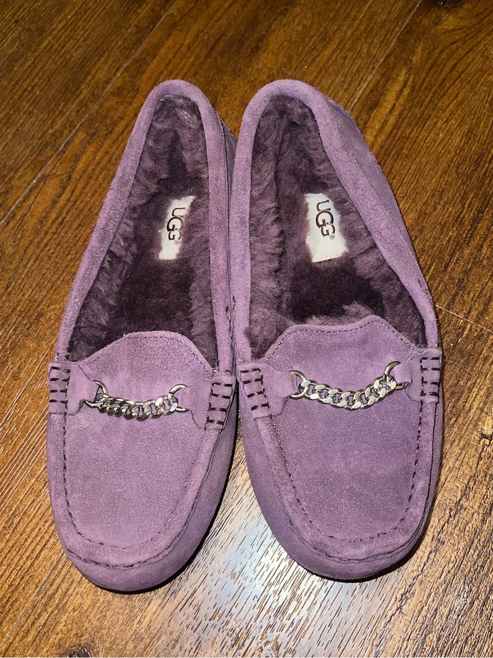 UGG Australia Purple Ansley Suede Fuzzy Moccasin Chain Link Slippers Size 7
